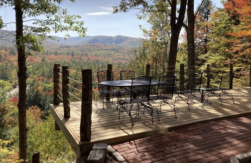 Thornton House | Book a vacation now to hike the white mountains on the numerous trails near by
