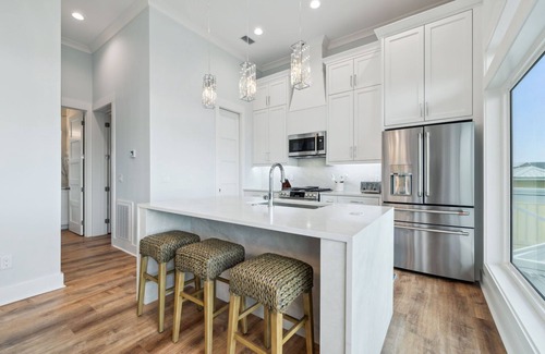 Port St. Joe House | Book for Fall! Across from the Beach! Dogs Allowed! Private Pool! Pool Table!