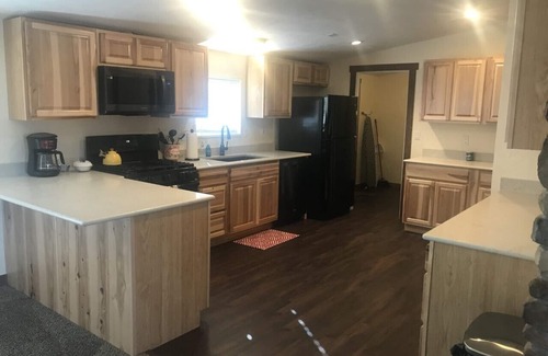 Salida House | Book NOW for Fall Events and Colors! In Mountains, 5 mins from Downtown Salida!
