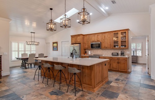 Fellowship House | BOOK NOW FOR HORSE SHOW SEASON! Heated Pool! On 11 Acres near WEC!