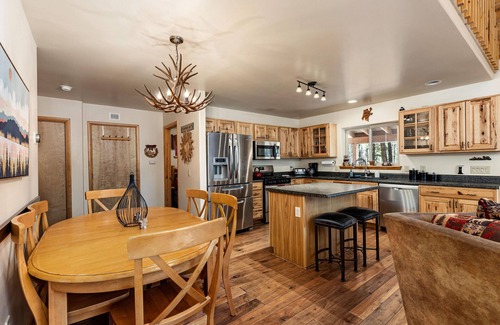 Williams Cabin | Book now for Snow! Raccoon Ranch