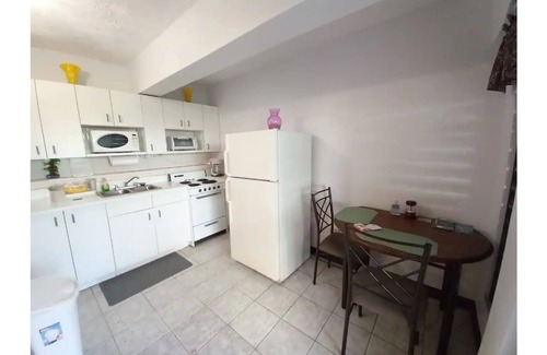Estate Fortuna Hill Apartment | Book now for STT Carnival! Golden Apple Unit