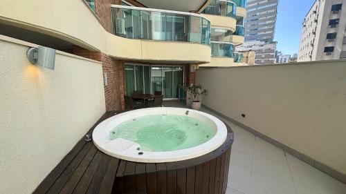 Pompeia Apartment | Book Santos Estanconfor 506 - Jacuzzi no Quintal!