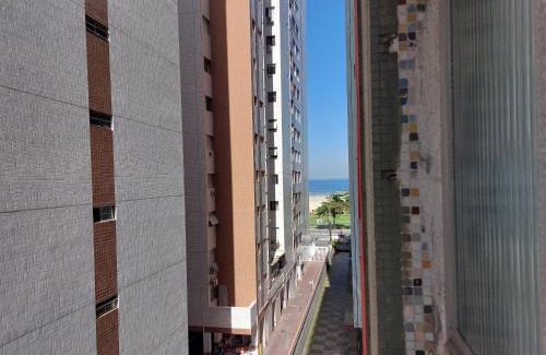 Jose Menino Apartment | Book Santos - M.A. Frente à praia do José Menino