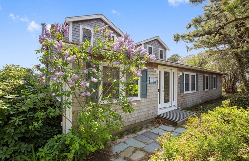 West Chatham House | Booking for 2025 now! WATERVIEWS! 4min drive to Hardings Beach!