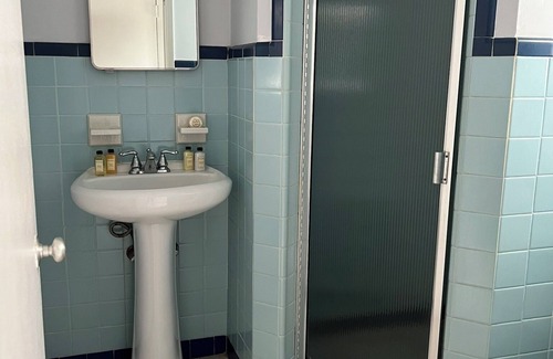 Delray Beach Hotel | Booking for 2026 One Block Walk Delray Beach, HTD Pool, Park, WiFi Included 2/2