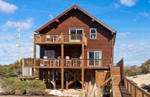 North Topsail Beach Apartment | Boomerang- Oceanfront Log Cabin in North Topsail