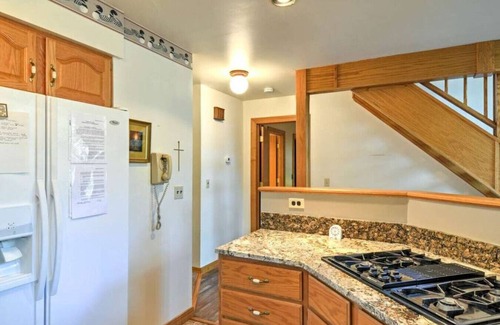 Steuben Cabin | Boot Lake Retreat Cabin - Stunning Lake View