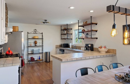 Paso Robles Other | Boots & Barrels Ranch-2 master bedrooms,2 add'l bedrooms,3 baths, views, firepit