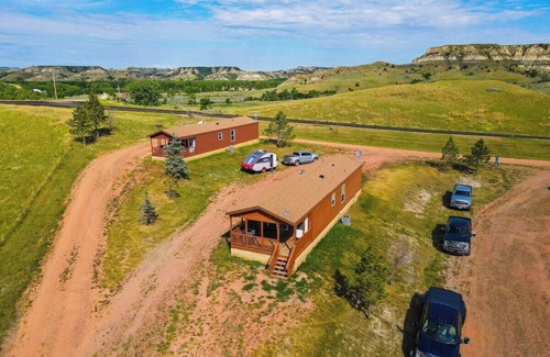 Medora Cabin | Boots Bison Cabin 2 BR 1 B Sleeps 6