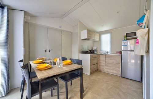 Domino House | Bord de mer | Mobil-home TV | Piscine intérieure