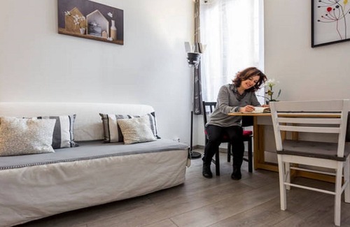 Hotel de Ville - Quinconces Apartment | Bordeaux Hyper Center ville Rue Courbin renovated, cozy and bright