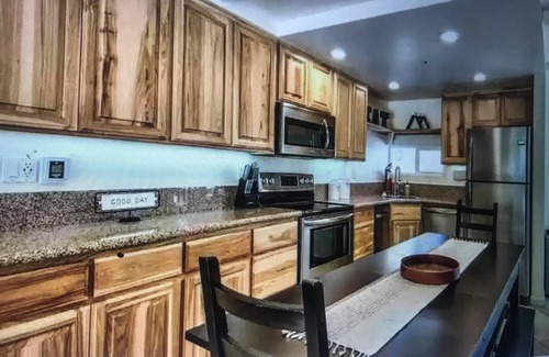 Norden Condo | Boreal condo 3 bed 2 bath near Boreal, Soda Springs on Boreal Lake & near Donner