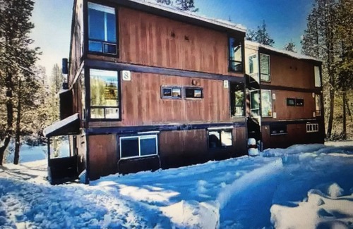 Norden Condo | Boreal condo 3 bed 2 bath near Boreal, Soda Springs on Boreal Lake & near Donner