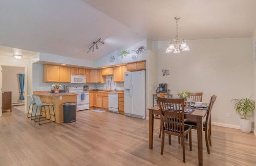 Badger Apartment | Borealis Abode: Abundant Amenities; Private Hot Tub, Pool Table, and King Bed
