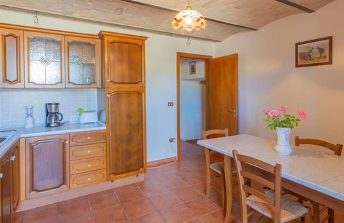 Crecchio House | Borgo Agrituristico Il Pino by Interhome