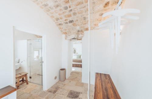 Cisternino Hotel | Borgo Canonica