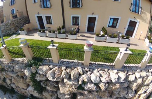 Castel San Vincenzo Apartment | Borgo Donna Teresa