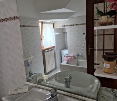 Santa Maria - Rezzonico Apartment | BorgoCastello