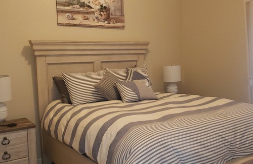 Boring House | Boring Bungalow -MT Retreat-Honeymoon Suite
