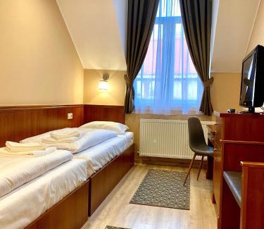 Kaposvar House | Borostyán Panzió
