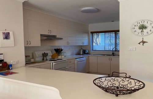 Surf Beach Apartment | Bos'n's on Wimbie Beach Unit Twenty Five