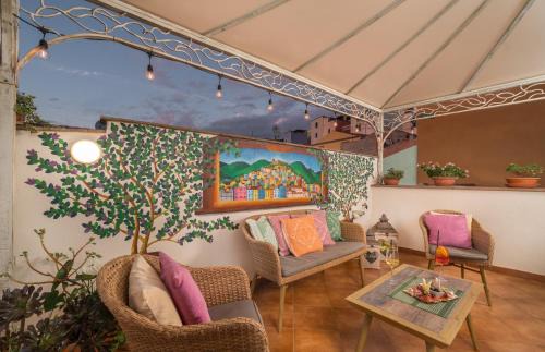 Bosa Historic Centre Hotel | Bosa Queen House