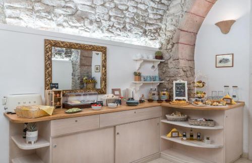Bosa Historic Centre Hotel | Bosa Queen House