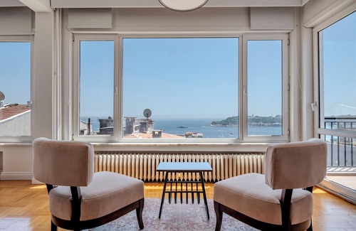 Taksim Apartment | Bosphorus View with Spacious 5-bedroom apartment in amazing Istanbul with AC
