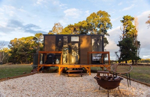 Inman Valley House | Boston's Retreat by Tiny Away