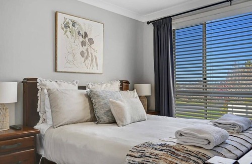 Bletchington House | Botanical Bliss | 700m to Botanic Gardens, Pets