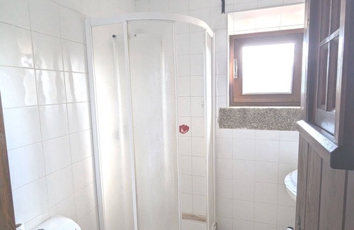 Oliveira do Hospital Apartment | Botanical Balcony Nest