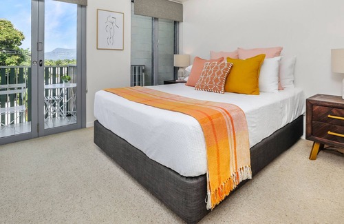 Edge Hill Apartment | Botanicals in Heart of Edge Hill 17