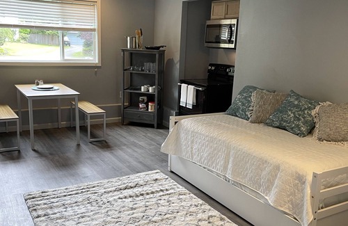Canyon Park House | Bothell Guest Suite