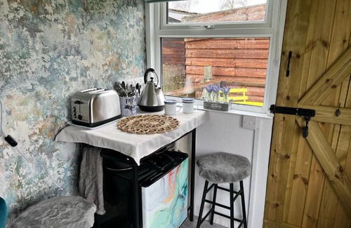 Little Kimble Other | Bothy hut