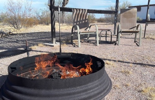 Maricopa House | BOTTLE & GLASS INN, a quite remote retreat on a 10 acre spread. Stargazing here.