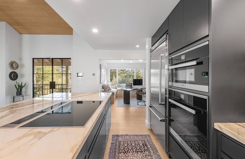 Calistoga House | Bottle Rock! Gorgeous house with pool and jacuzzi!
