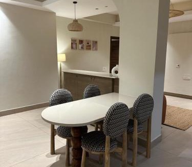 Rishikesh Apartment | Boudhi House Minimalist Retreat with Ganges View