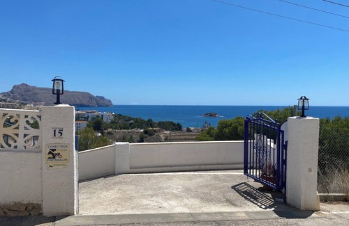 Altea Villa | Bougainvillea to Atenea and the Mediterranean.
