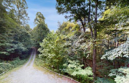 Boone House | Boulder Ridge Hideaway