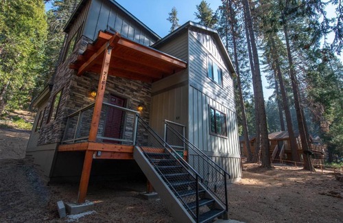 Yosemite West House | Boulder Ridge