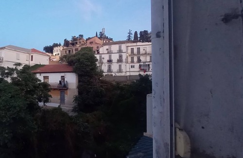 El Mouradia Apartment | Boulevard bru - nice view