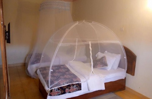 Fort Portal Bed & Breakfast | BOULEVARD EXCELSIOR MOTEL