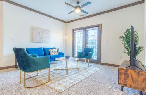 Middletown Apartment | Boulevard Stays Charming 2BR Retreat Pool Parking Gym