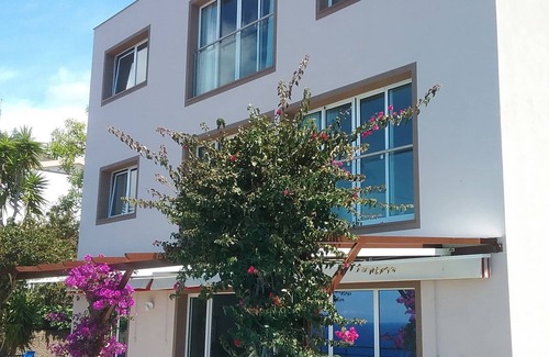 Garajau House | Boundless sea views, a bay in front of Funchal