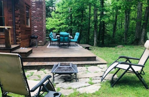 Mount Eden Cabin | Bourbon Country Cabin Loft style cabin, great location to visit KY distilleries