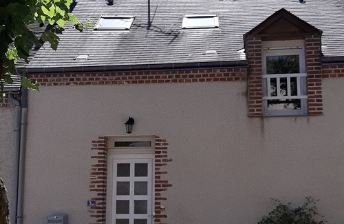 Lailly-en-Val House | BOURG CENTER, FURNISHED ACCOMMODATION 4 PEOPLE, 50 m from the communal pond