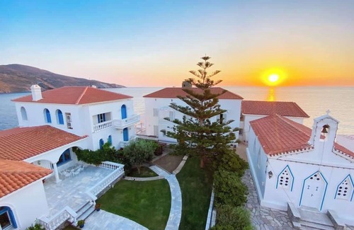 Paleopolis Bed & Breakfast | Boutique B&B Sea Views & Breakfast - Suite 1