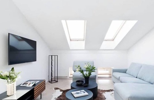 Stare Miasto Apartment | Boutique Design Loft few Steps from Old Town