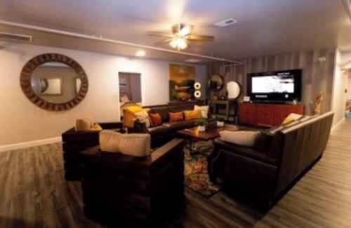 Seneca Bed & Breakfast | Boutique hotel in historic downtown Seneca. Room#1, Q/K combo.
